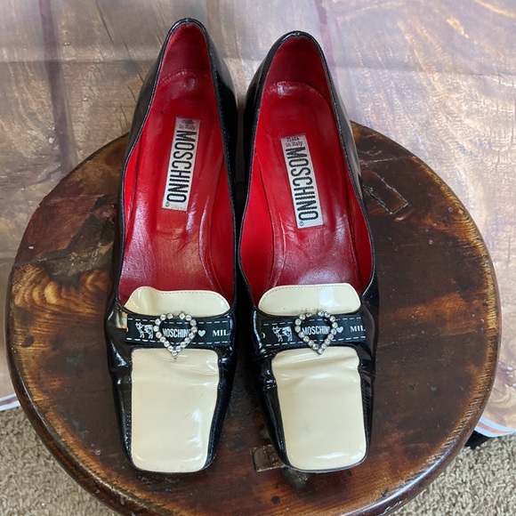 🐞Moschino Black and White Patent Leather Square Toe Pump Size 7 - Picture 5 of 11